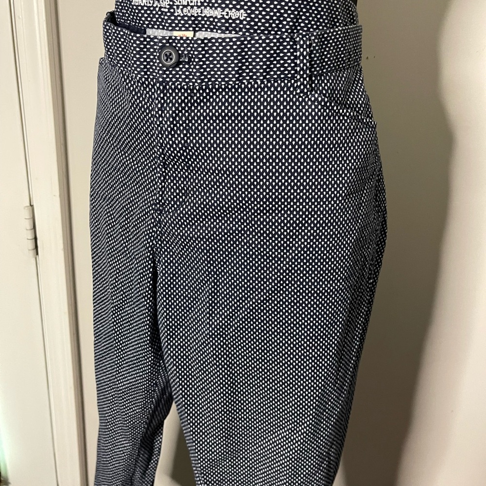 Khakis by Gap - Picture 5 of 10